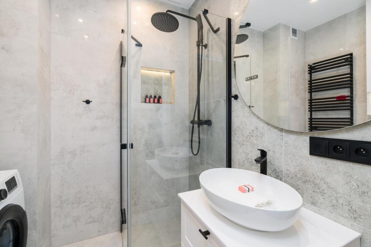 Niedzialkowskiego 25 Apartments Stary Browar City Center By Renters Prestige Poznan Bagian luar foto